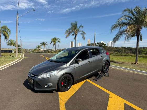 FORD FOCUS 1.6 S 16V FLEX 4P POWERSHIFT FORD FOCUS 1.6 S 16V FLEX 4P POWERSHIFT